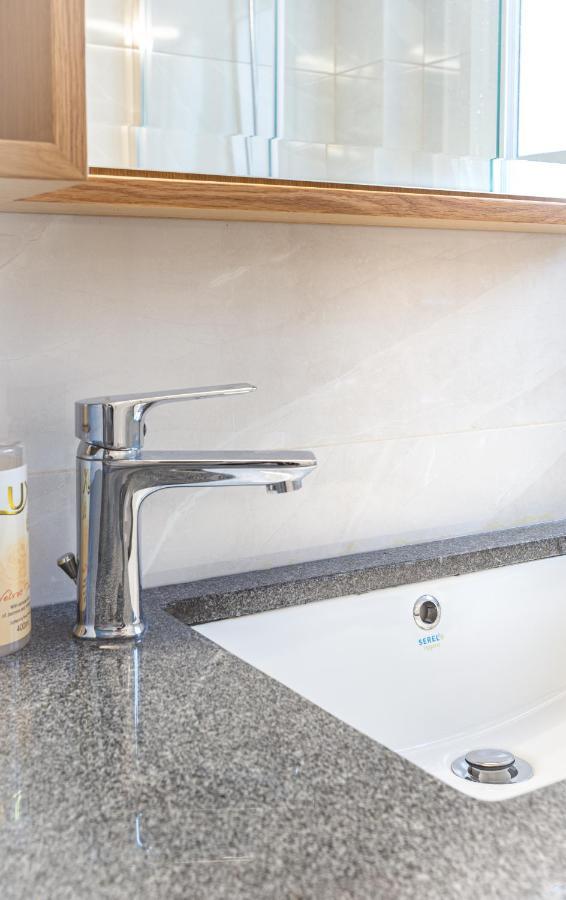 Beautiful And Comfortable Apartment At Marina Zeas Piraeus Ngoại thất bức ảnh